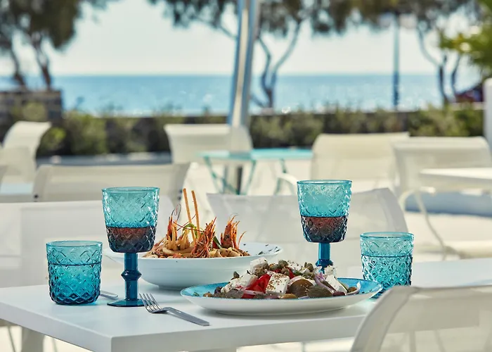 Aqua Blue 5* Perissa (Santorini)