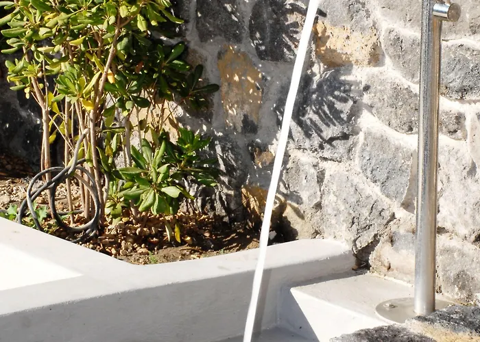 Hotel Aqua Blue Perissa (Santorini)