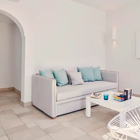 Aqua Blue Hotel