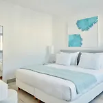 Aqua Blue Hotel 5*