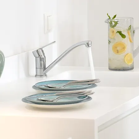 Отель Aqua Blue 5*