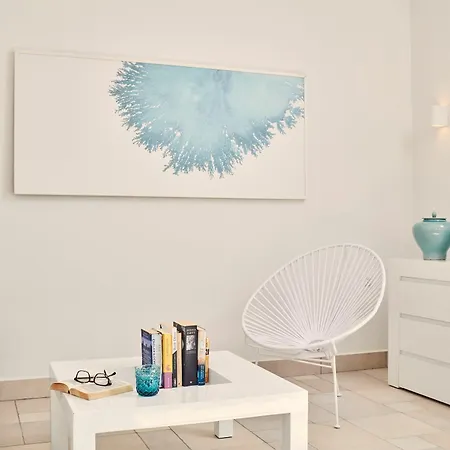 Отель Aqua Blue