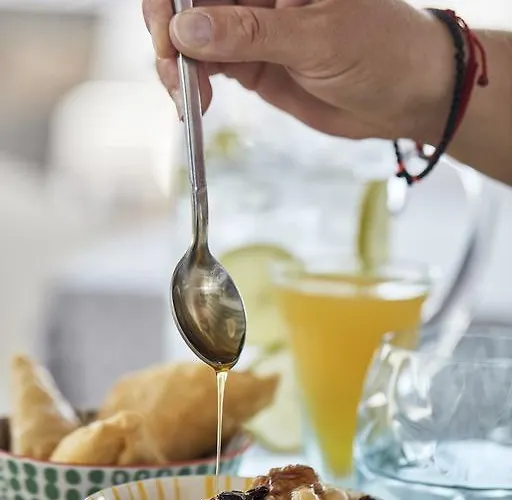 מלון Aqua Blue פריסה