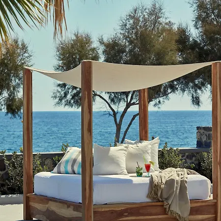 Aqua Blue Hotel Perissa (Santorini)